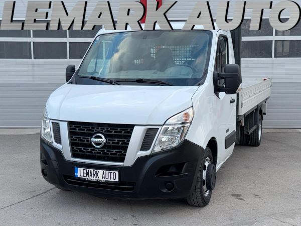 Nissan NV400