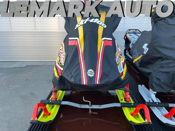 Ski-Doo Summit